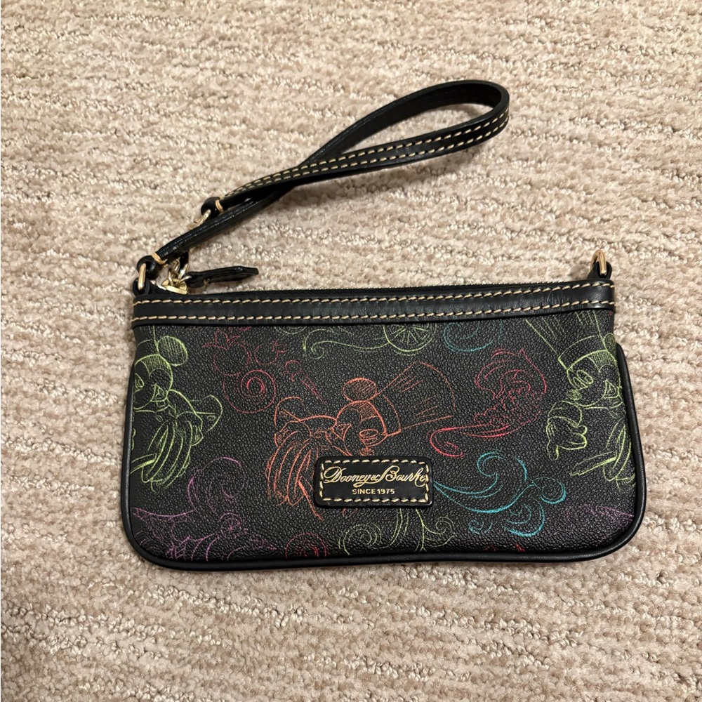 2014 Disney Dooney and Bourke Epcot Food and Wine Festival Wristlet